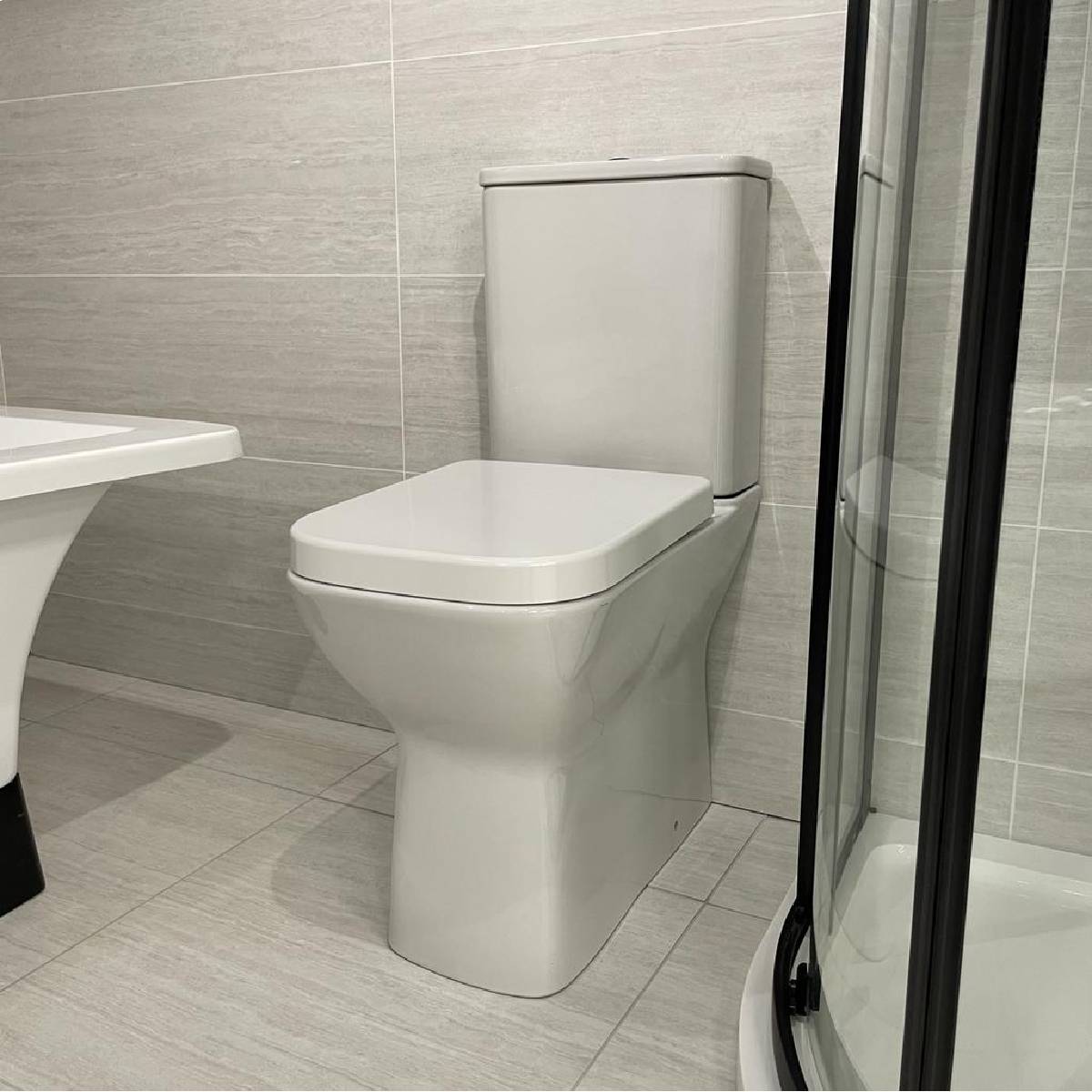 Square Close Coupled Toilet Modern Bathroom White Ceramic Soft